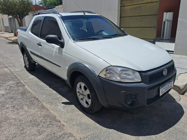 Carro Fiat Strada 2015 Working 1.4 (Flex) (Cabine Dupla)