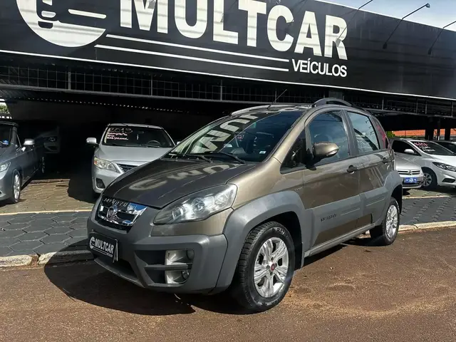 Carro Fiat Idea 2014 Adventure 1.8 16V E.TorQ (Flex)