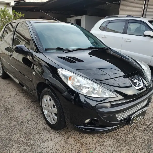 Carro Peugeot 207 2011 Hatch XR 1.4 8V (flex) 2p