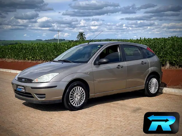 Carro Ford Focus Hatch 2008 GL 1.6 8V