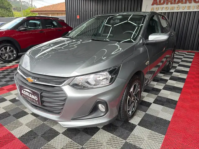 Carro Chevrolet Onix 2024 LT 1.0