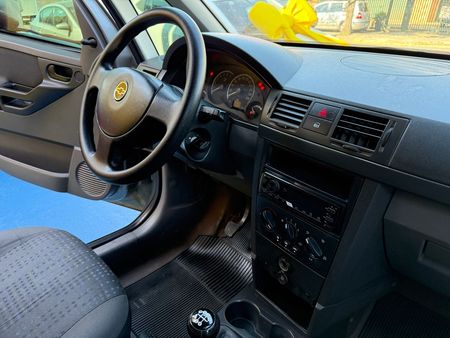 Meriva Joy 1.8 (Flex)