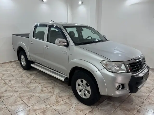Carro Toyota Hilux Cabine Dupla 2014 Hilux 2.7 SR CD 4x2 (Flex) (Aut)
