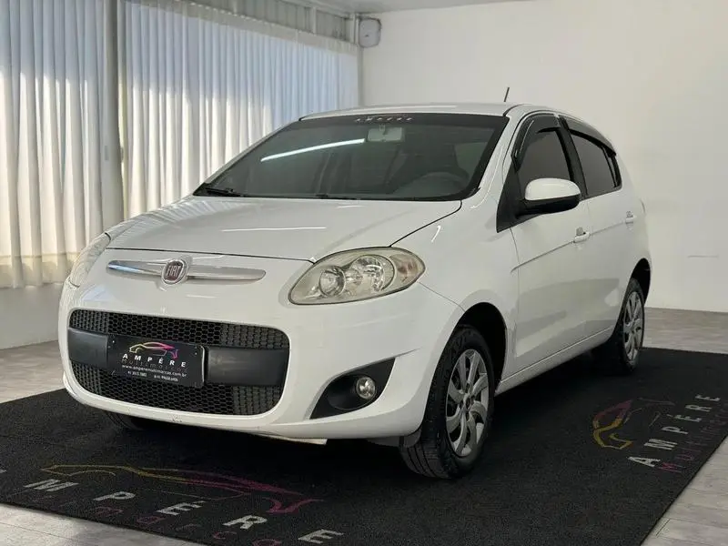 Fiat Palio Attractive 1.0 8V (Flex)