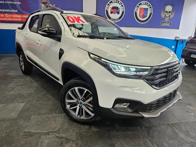Carro Fiat Strada 2025 Volcano 1.3