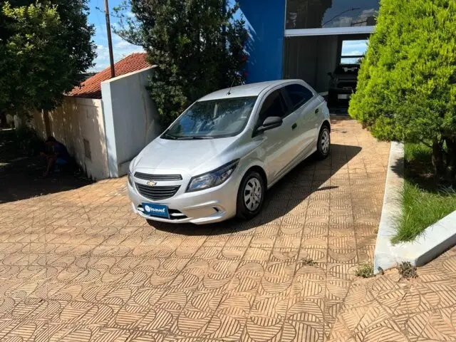 Carro Chevrolet Onix 2019 1.0 Joy SPE/4