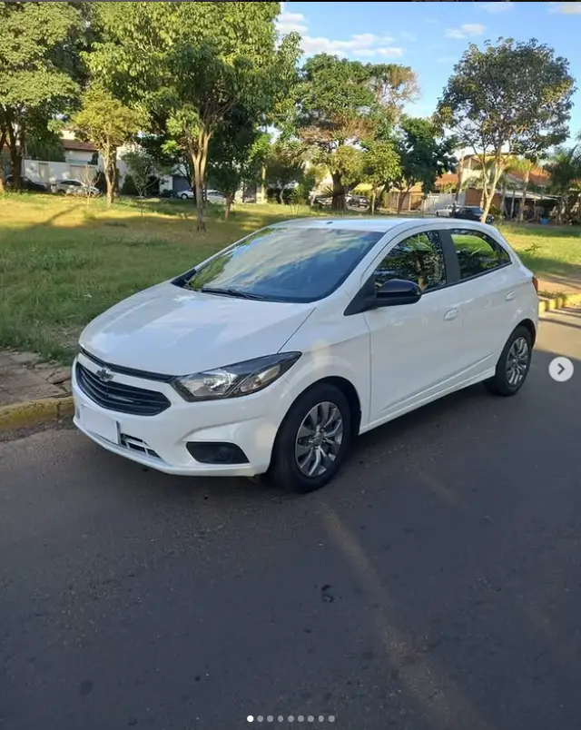 Carro Chevrolet Onix 2020 LT 1.0 (Flex)