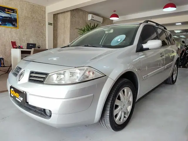 Carro Renault Megane Grand Tour 2012 Mégane Grand Tour Dynamique 1.6 16V (flex)