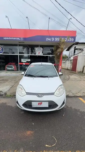 Carro Ford Fiesta Hatch 2014 SE 1.6