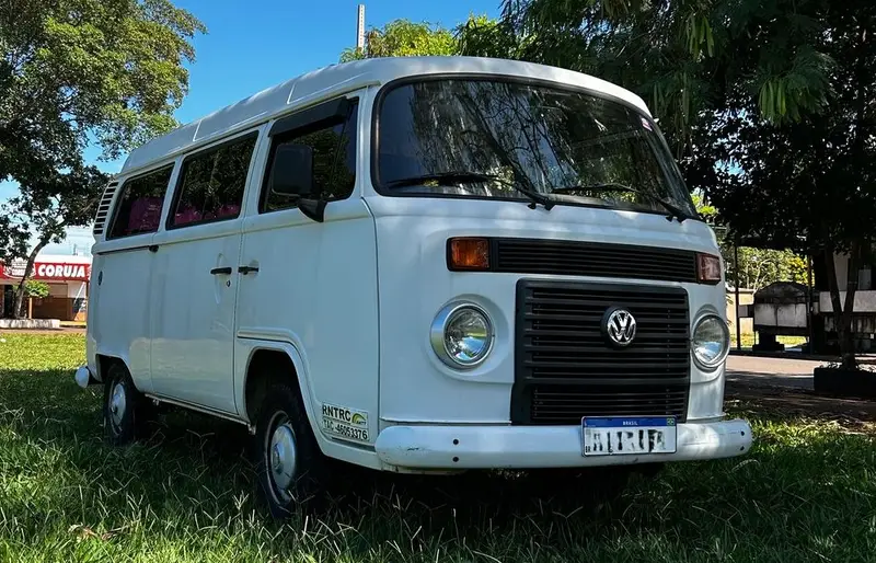 Volkswagen Kombi Furgão Kombi Furgao 1.4 (Flex)