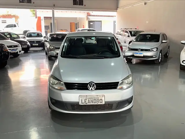 Carro Volkswagen Fox 2013 1.0 VHT (Flex) 2p