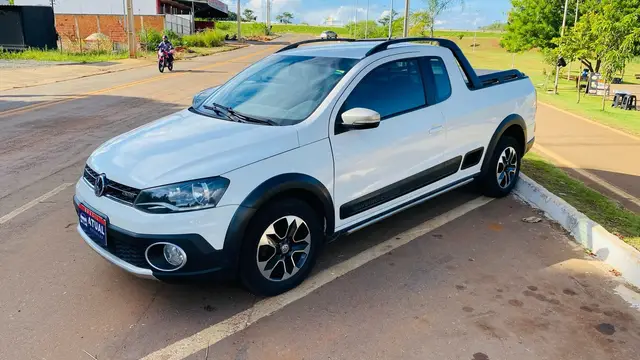 Carro Volkswagen Saveiro 2014 Cross 1.6 (Flex) (cab. estendida)
