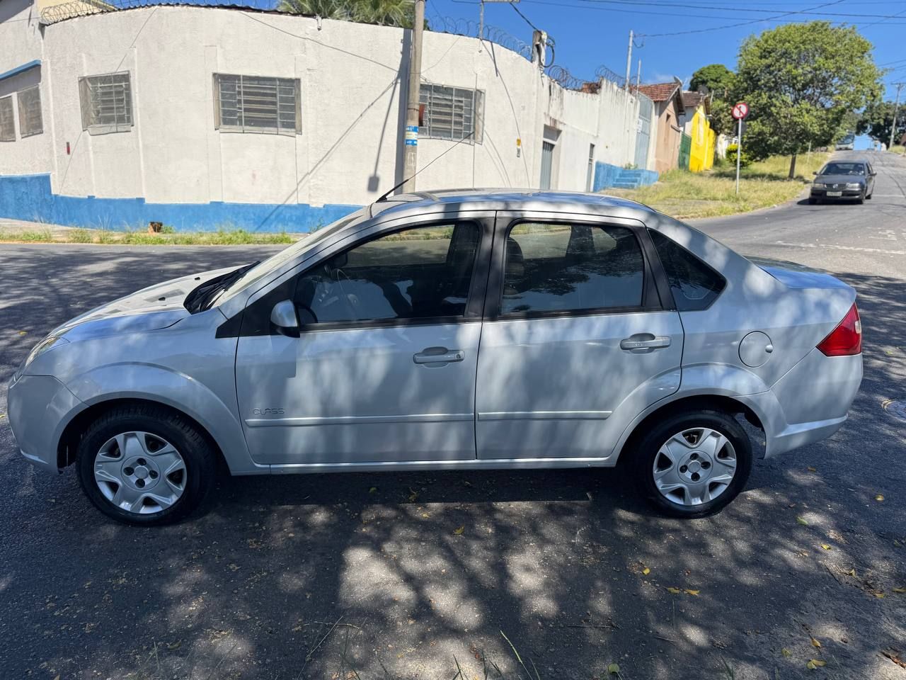 Ford Fiesta Sedan