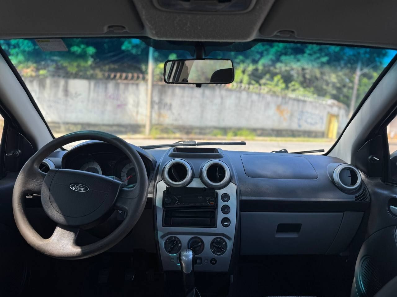 Ford Fiesta Sedan