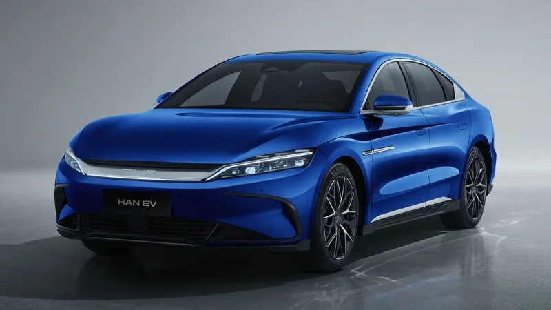 Por que a BYD quer trocar a bateria de todos os seus carros?