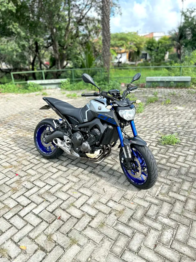 Carro Yamaha MT-09  2017 ABS