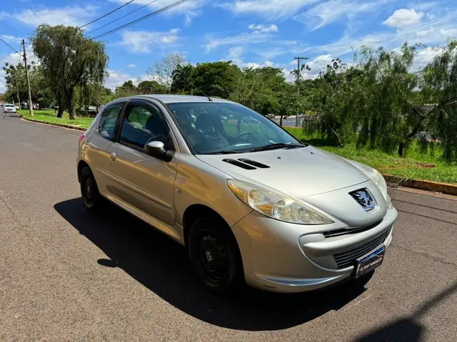 Carro Peugeot 207 2012 Hatch XR 1.4 8V (flex) 2p