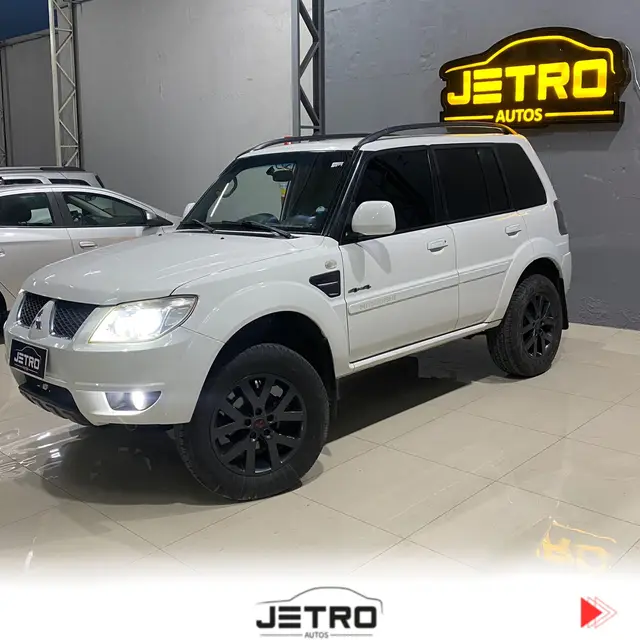 Carro Mitsubishi Pajero TR4 2014 2.0 16V 4X4 (Flex) (Aut)