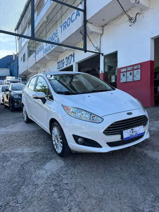 Carro Ford Fiesta Sedan 2016 TIT.Plus 1.0 12V EcoBoost Aut. 5p