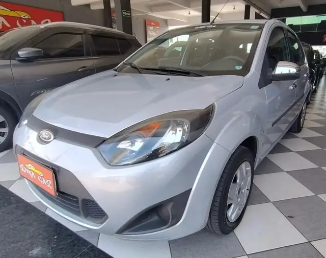 Carro Ford Fiesta Hatch 2013 Rocam 1.0 (Flex)