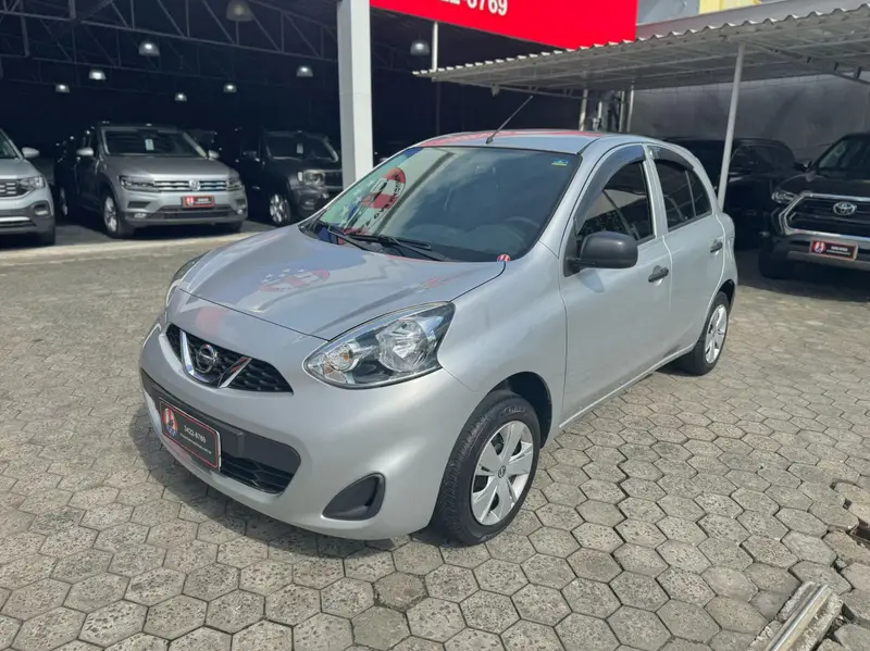 Nissan March 1.0 12V S (Flex)