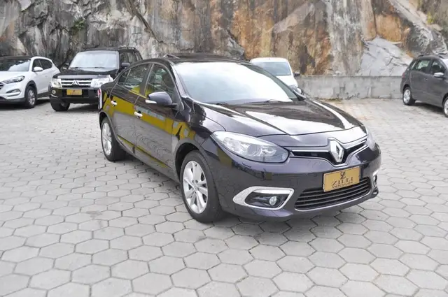 Carro Renault Fluence 2016 2.0 16V Privilege X-Tronic (Flex)