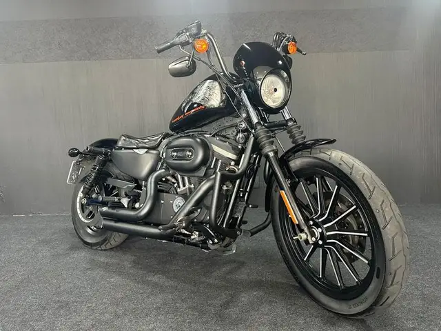 Carro Harley-Davidson Xl 883 2012 N IRON