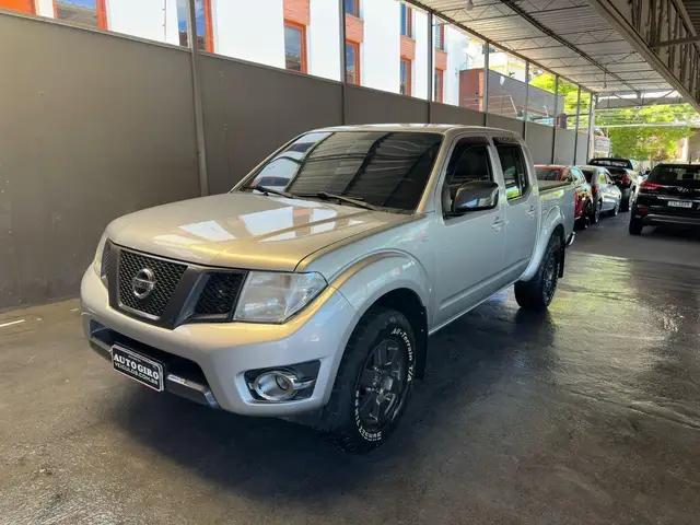 Carro Nissan Frontier 2014 2.5 TD CD 4x4 S