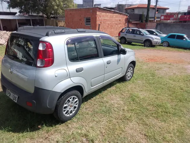 Carro Fiat Uno 2012 Vivace 1.0 8V (Flex) 4p