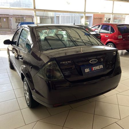 Fiesta Sedan 1.6 (Flex)