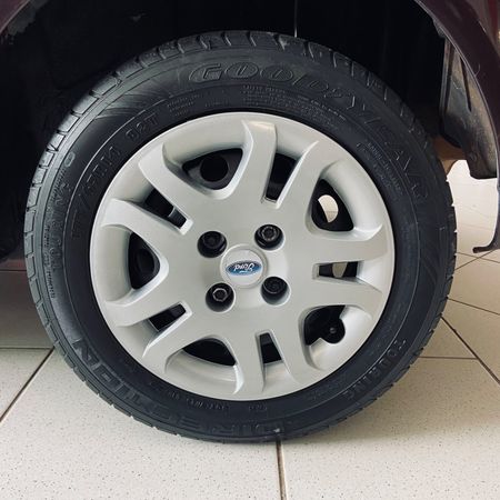 Fiesta Sedan 1.6 (Flex)