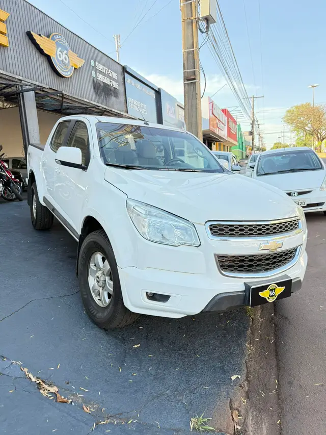 Carro Chevrolet S10 Cabine Dupla 2014 S10 2.8 CTDI LT 4WD (Cabine Dupla)