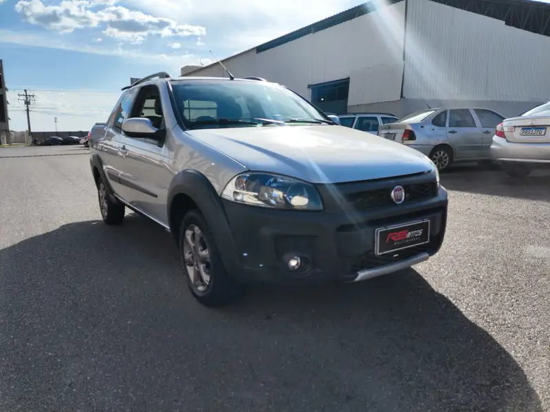 Fiat Strada Working 1.4 (Flex) (Cabine Dupla)