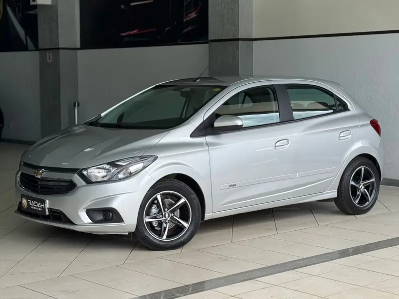 Chevrolet Onix 1.4 LT SPE/4