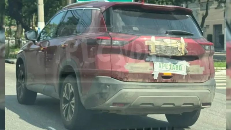 Novo SUV anti-Compass da Nissan surge em teste pronto para estrear no Brasil