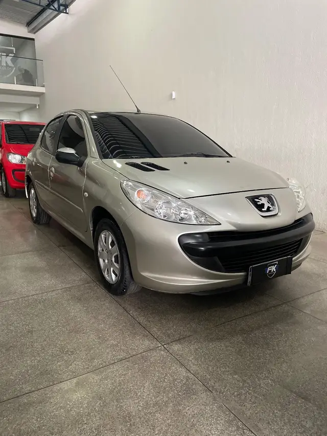 Carro Peugeot 207 2010 Hatch XR 1.4 8V (flex) 4p