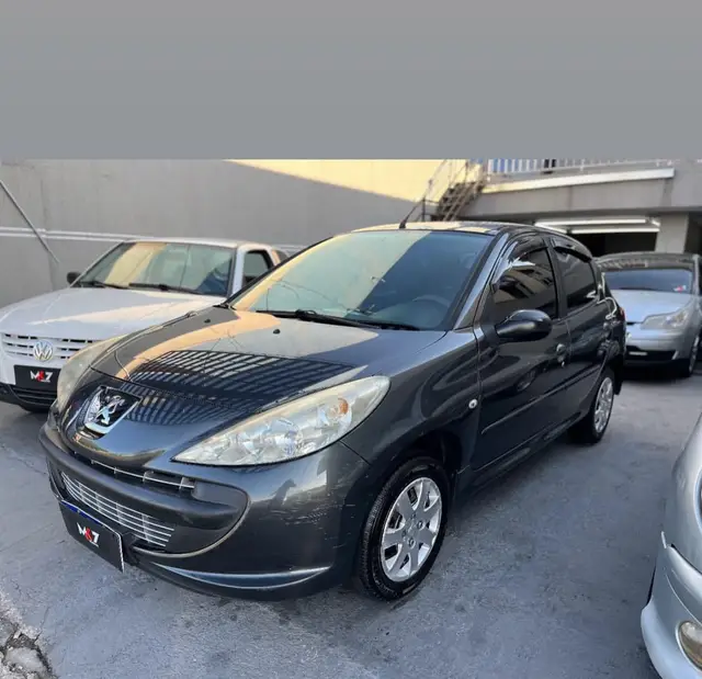 Carro Peugeot 207 2011 Hatch XR 1.4 8V (flex) 4p