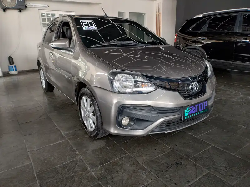Toyota Etios X Plus 1.5 (Aut) (Flex)