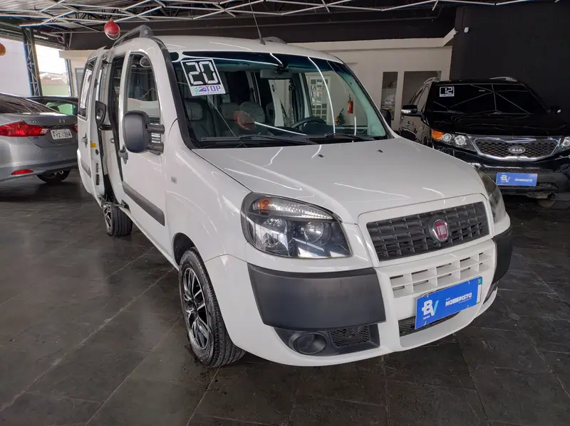 Fiat Doblò Essence 1.8 16V (Flex)