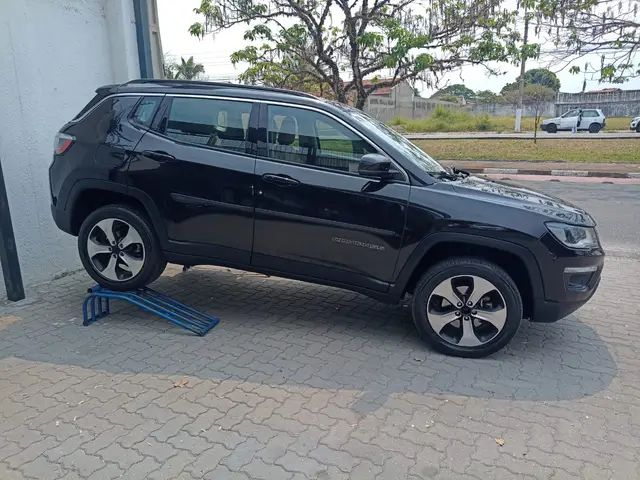 Carro Jeep Compass 2017 2.0 TDI Longitude 4WD (Aut)