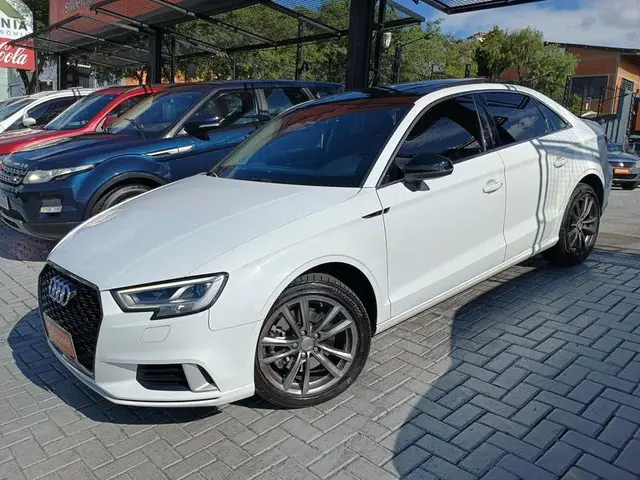 Carro Audi A3 2017 2.0 TFSI Ambition S Tronic