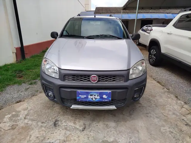 Carro Fiat Strada 2017 Hard Working 1.4 (Flex) (Cabine Simples)