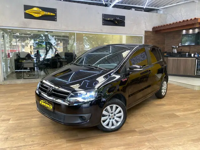 Carro Volkswagen Fox 2014 1.6 VHT Rock in Rio (Flex)