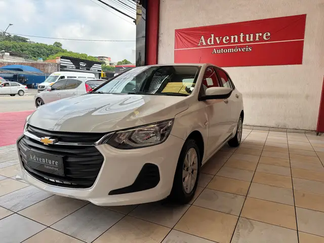 Carro Chevrolet Onix 2023 LT 1.0