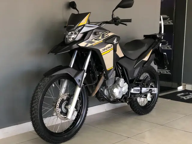 Carro Honda XRE 300 2023 Adventure