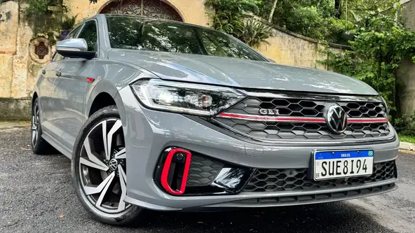 Sedan médio esportivo é único entre as marcas generalistas e deixou saudades na redação