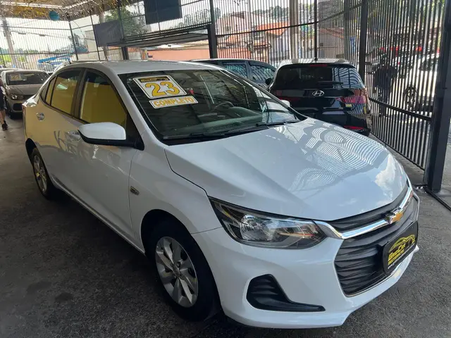 Carro Chevrolet Onix Plus 2023 LT 1.0