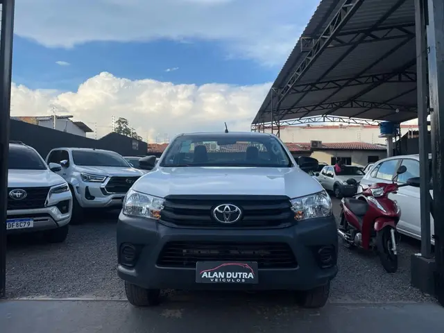 Carro Toyota Hilux Cabine Simples 2024 4x4 2.8 Diesel