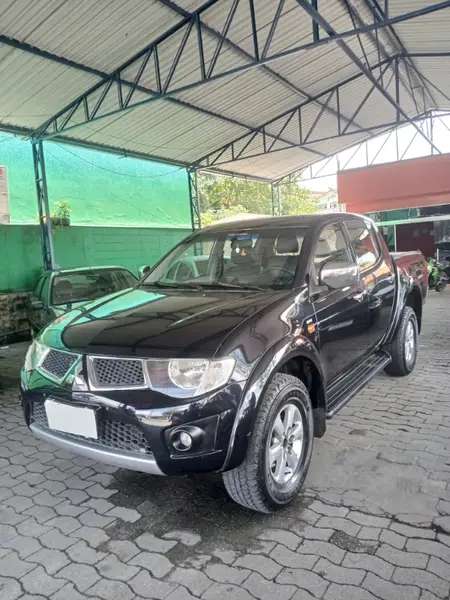 Carro Mitsubishi L200 Triton Sport 2011 L 200 Triton HPE 4x4 3.2 (aut) (cab. dupla)