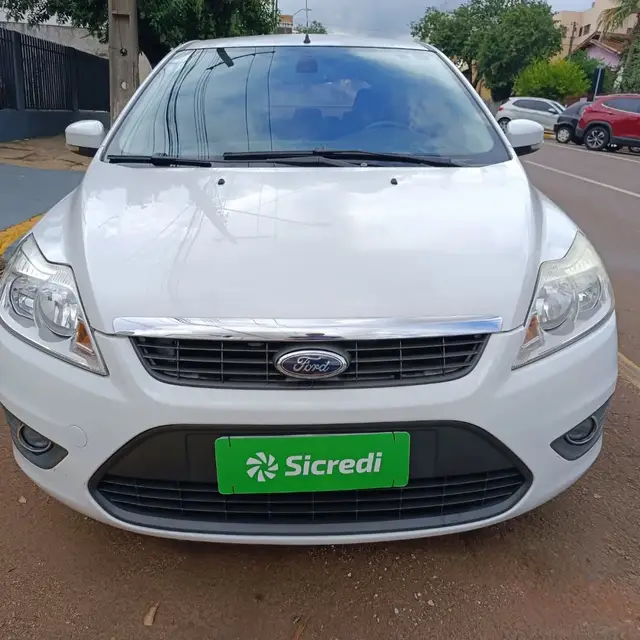 Carro Ford Focus Hatch 2013 GLX 1.6 16V (Flex)